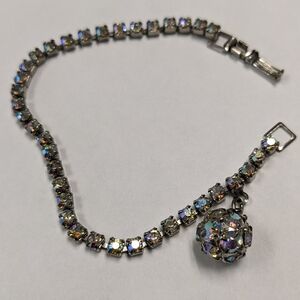 EVC 4 PRONGED AB CRYSTALS CHARM BRACELET UNSIGNED WEISS